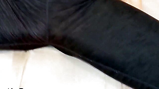 Yoga pants big ass, mam bangs, moomy, amatör mamma blir knullad, mamma