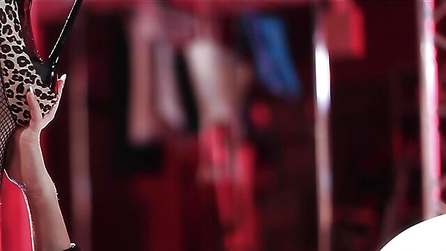 Mam bangs, german escort, creampie cumshots, escort tjej, min dildo