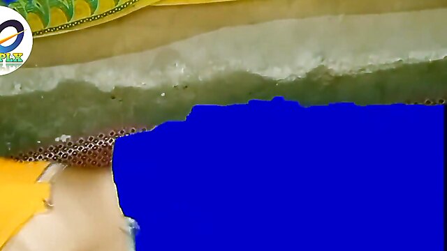 Naveli, desi bhabhi saree, saree show, indian bhabhi saree porn outdoor, saree bhabhi boob show