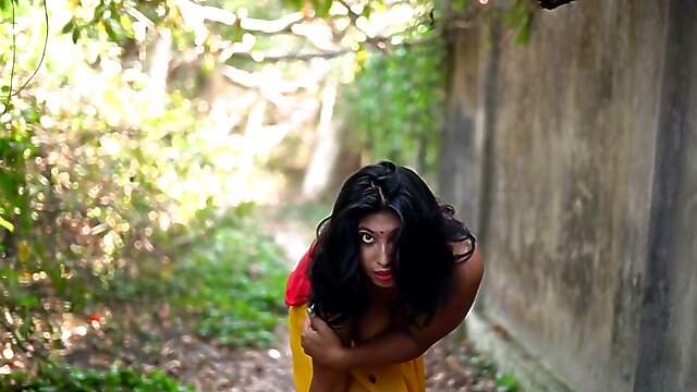 Brunette big tis, xxx indian porn video, huge indian boobs, indian melon, two tube grand