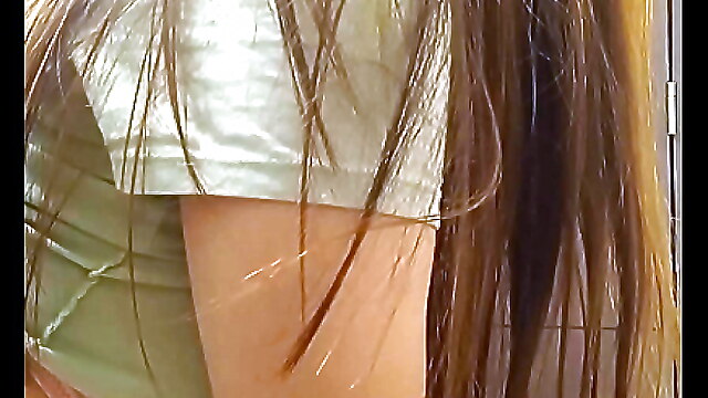 Voyeur pee, διμοσειες καμερες, κατουρημα γκει, μαλακας, miniskirt