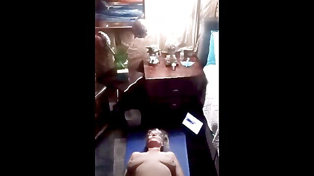 Μιλφ γιαγιάδες, δημόσια γιαγιάδες, yoga μαμα, ωριμες τσιμπουκια, mature mon