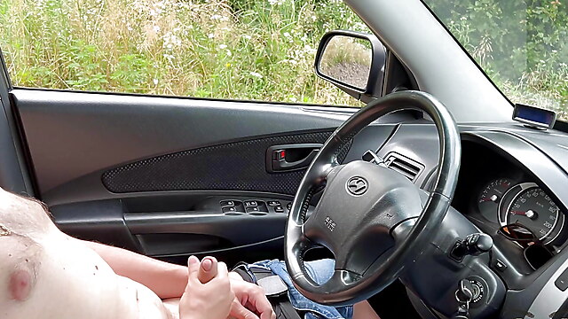 Masturbate in car caught, amateur flashing in car, dick flash amigos, cock flash public wanking, guy wanking in car