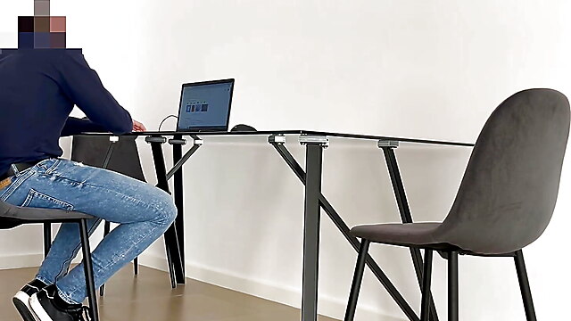 Hanrej sperma, otrogen påkommen gömd, real work, boss girl, brudar som gillar sperma