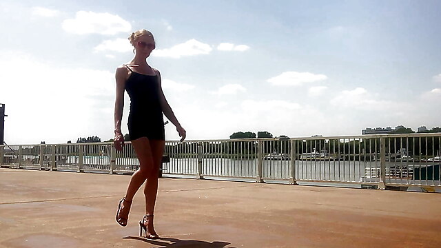 Miniskirt outdoor, voyeur boots, walking in dress, belgian days, amateur cougar boots